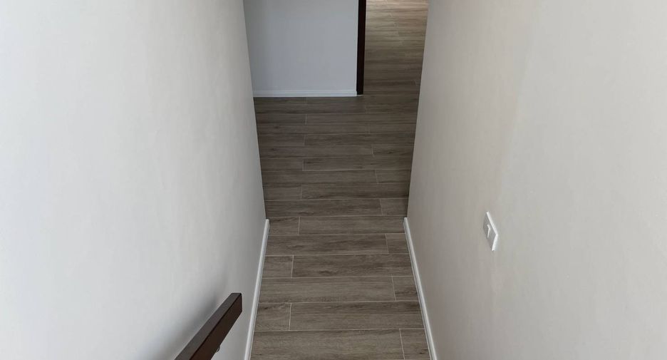 Wohnung zur Miete mit 3 Zimmer in Yan Nawa, Bangkok