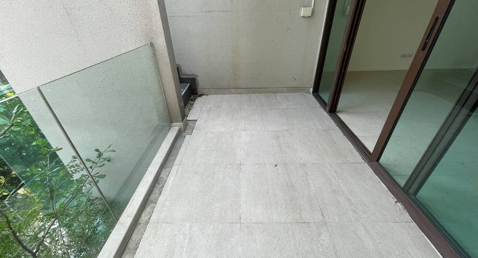 Wohnung zur Miete mit 3 Zimmer in Yan Nawa, Bangkok