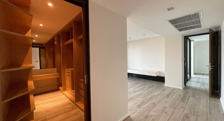 Wohnung zur Miete mit 3 Zimmer in Yan Nawa, Bangkok