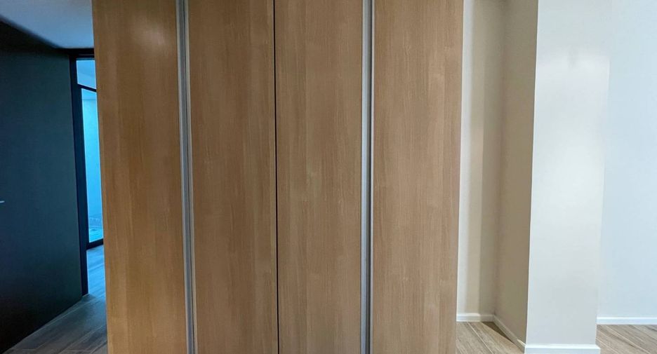Wohnung zur Miete mit 3 Zimmer in Yan Nawa, Bangkok