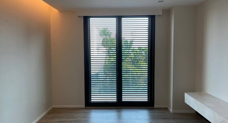 Wohnung zur Miete mit 3 Zimmer in Yan Nawa, Bangkok