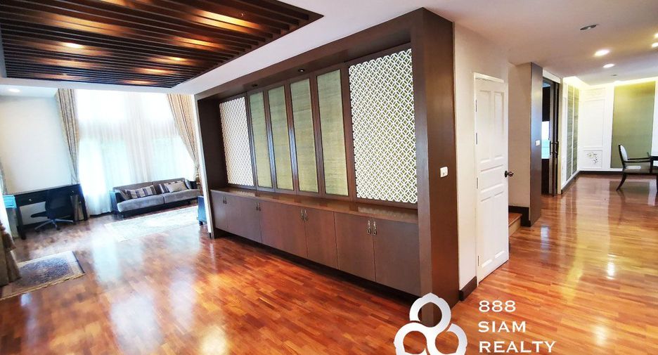 À louer 5 chambres maison à Pak Kret, Nonthaburi