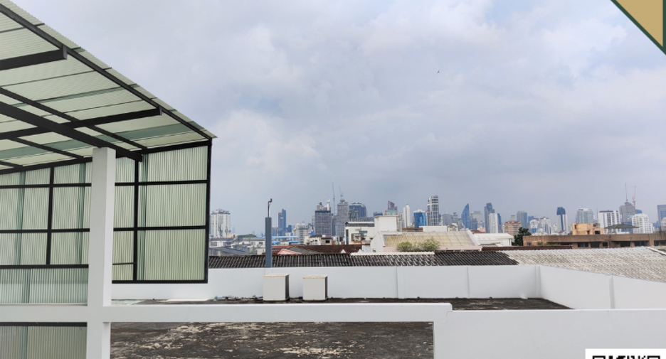 For sale warehouse in Watthana, Bangkok