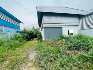 For sale warehouse in Lat Lum Kaeo, Pathum Thani