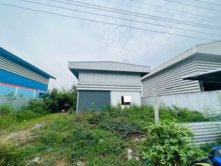 For sale warehouse in Lat Lum Kaeo, Pathum Thani