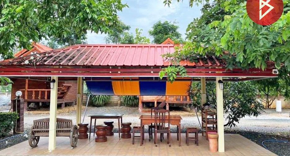 For sale 18 bed hotel in Lom Kao, Phetchabun