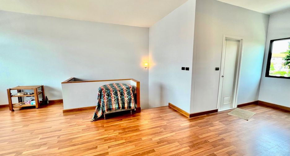 For sale 3 bedrooms townhouse in Khan Na Yao, Bangkok