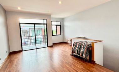 For sale 3 bedrooms townhouse in Khan Na Yao, Bangkok