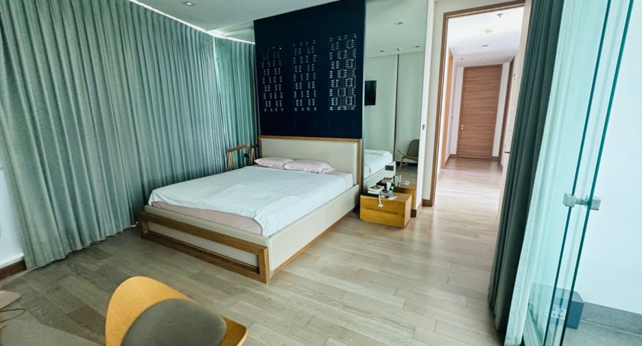 For rent and for sale 3 bedrooms condo in Khlong Toei, Bangkok