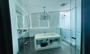For rent and for sale 3 bedrooms condo in Khlong Toei, Bangkok
