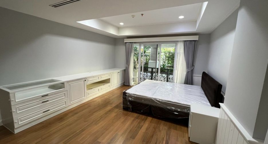 Wohnung zur Miete mit 3 Zimmer in Khlong Toei, Bangkok