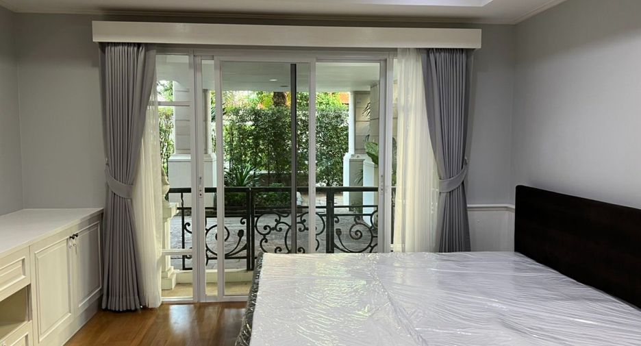 Wohnung zur Miete mit 3 Zimmer in Khlong Toei, Bangkok