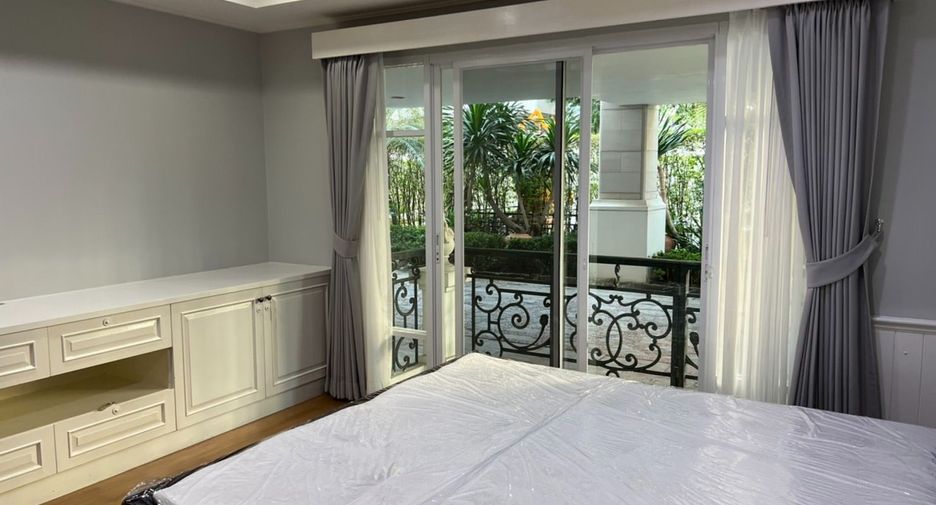 Wohnung zur Miete mit 3 Zimmer in Khlong Toei, Bangkok