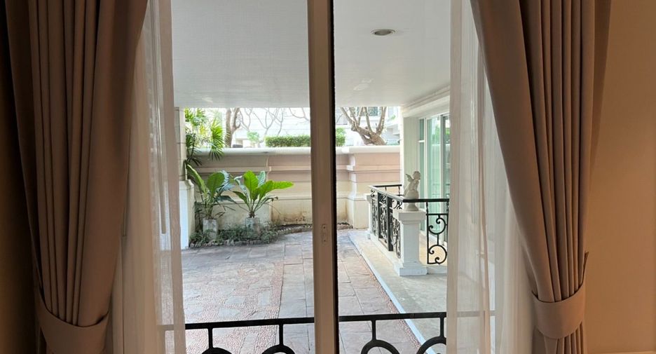Wohnung zur Miete mit 3 Zimmer in Khlong Toei, Bangkok