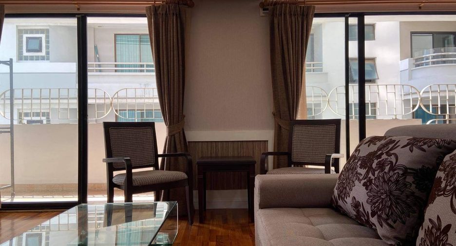 For rent 3 bedrooms condo in Watthana, Bangkok