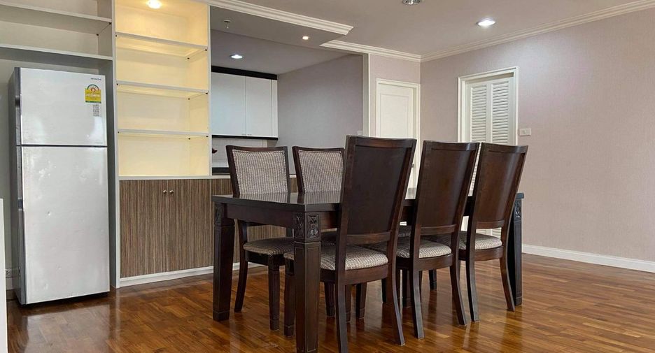 For rent 3 bedrooms condo in Watthana, Bangkok
