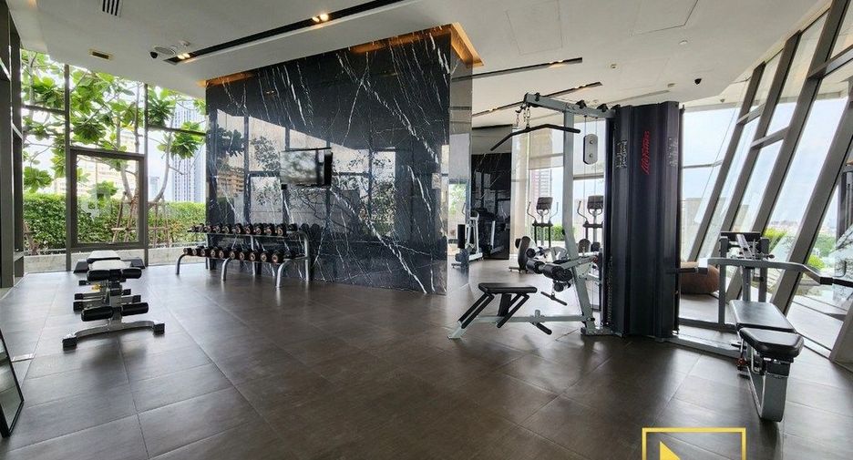 For rent 1 bed condo in Watthana, Bangkok