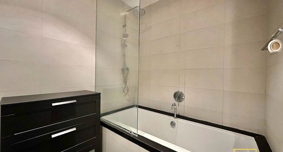 For rent 1 bed condo in Watthana, Bangkok