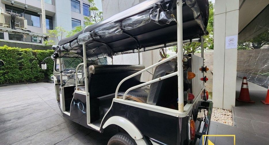 For rent 1 bed condo in Watthana, Bangkok