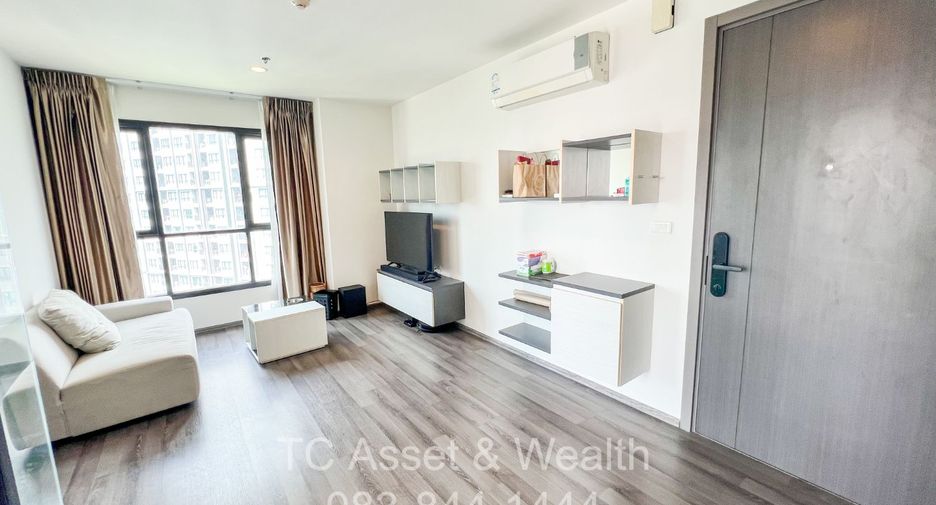 For sale 2 bedrooms condo in Watthana, Bangkok