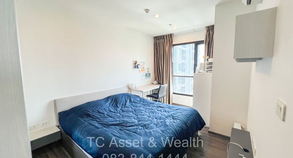 For sale 2 bedrooms condo in Watthana, Bangkok