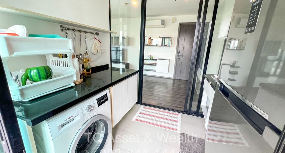 For sale 2 bedrooms condo in Watthana, Bangkok