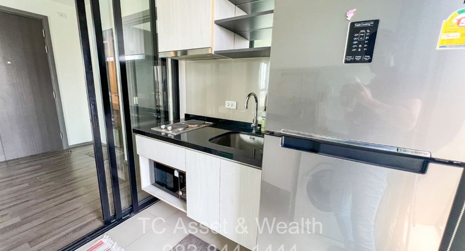 For sale 2 bedrooms condo in Watthana, Bangkok