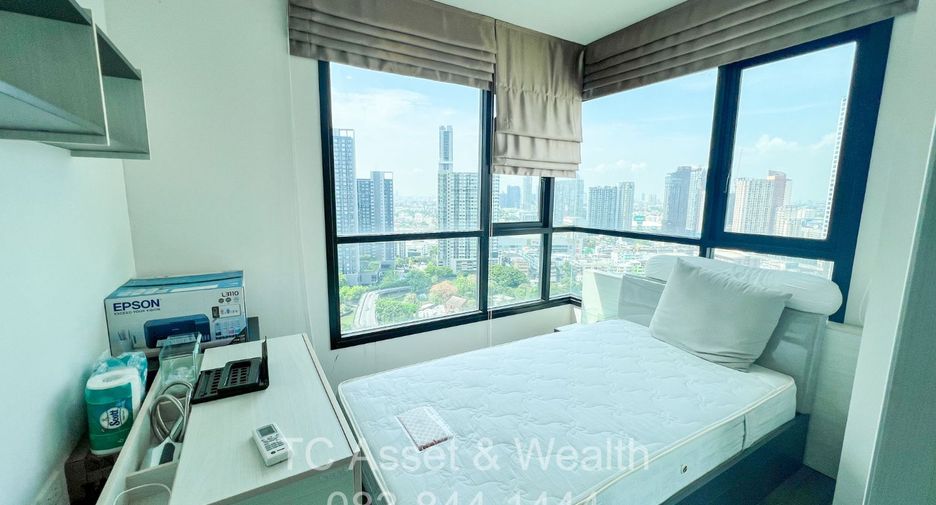 For sale 2 bedrooms condo in Watthana, Bangkok
