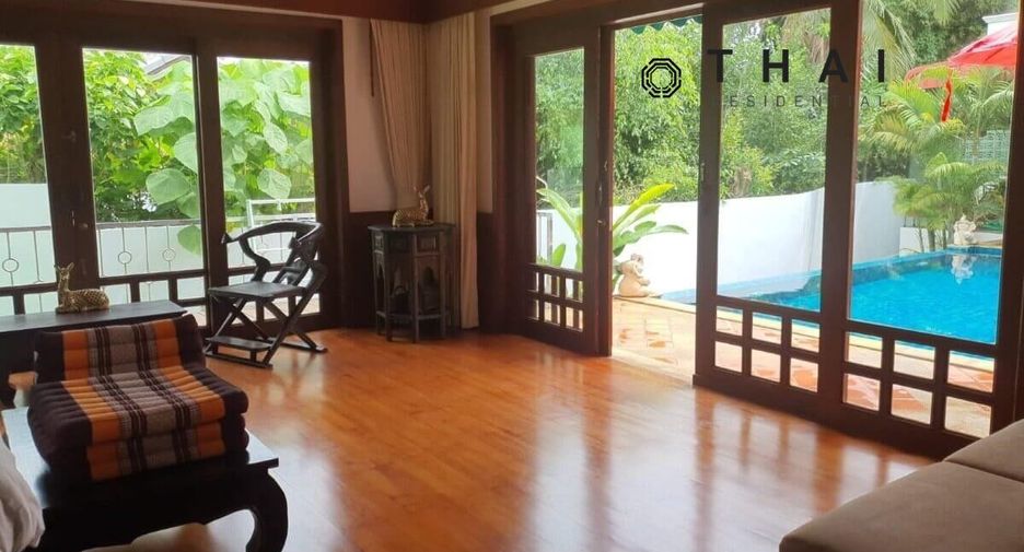 Villa en alquiler y en venta de 4 habitaciones en Mueang Phuket, Phuket