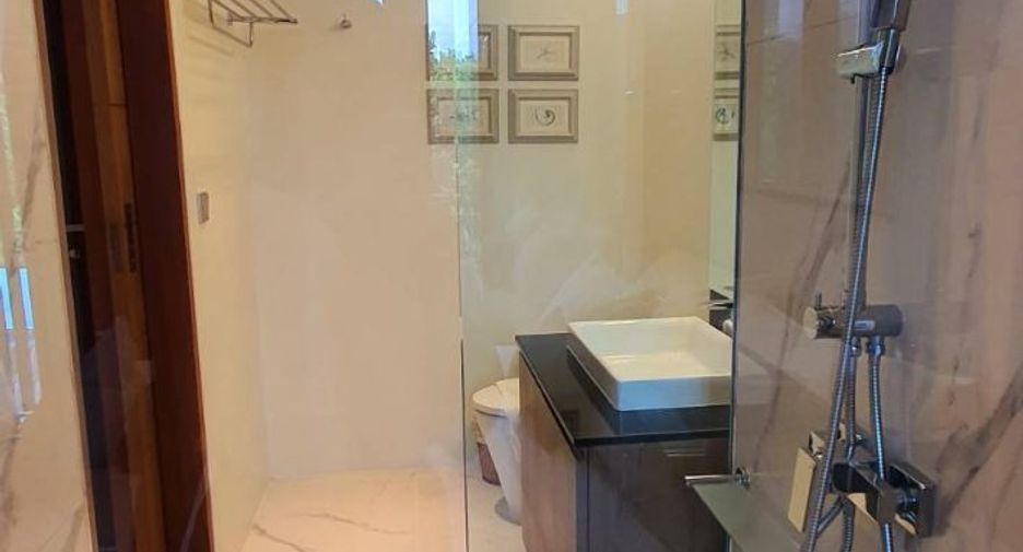 For rent and for sale 5 bedrooms villa in Mueang Phuket, Phuket