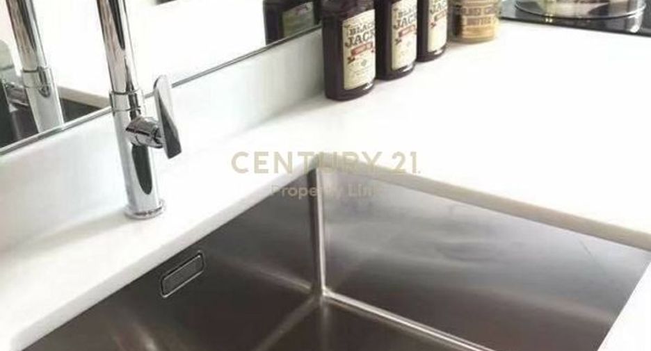 For sale 1 bed condo in Huai Khwang, Bangkok