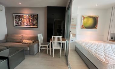 À louer et à vendre 1 chambre condo à Sathon, Bangkok