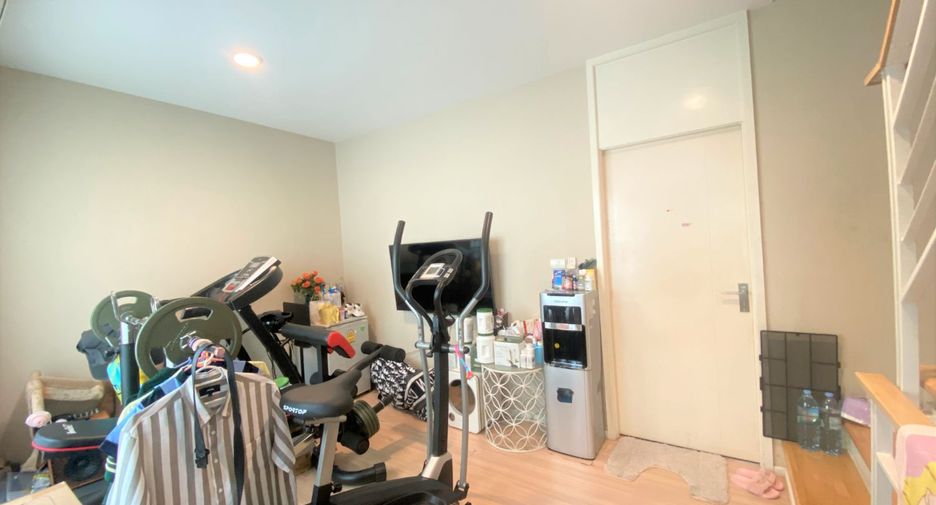 For sale 3 bedrooms townhouse in Bueng Kum, Bangkok