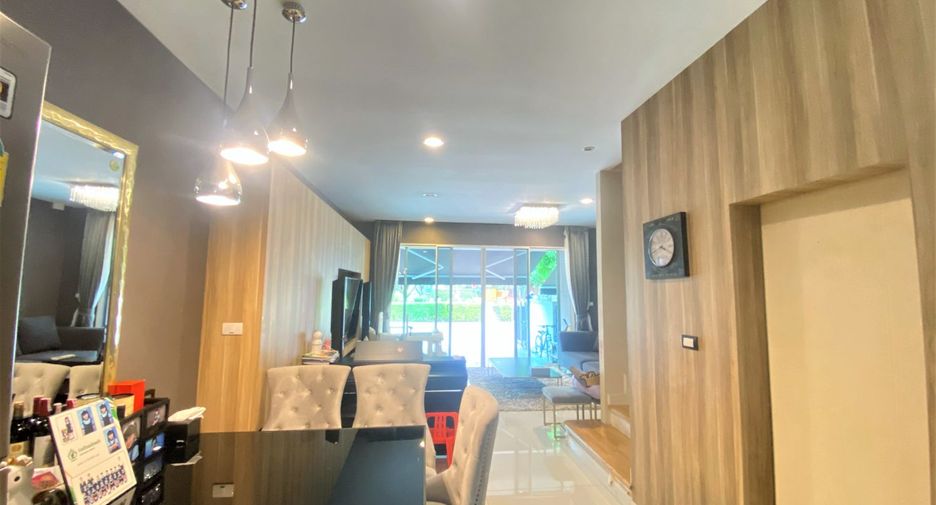 For sale 3 bedrooms townhouse in Bueng Kum, Bangkok