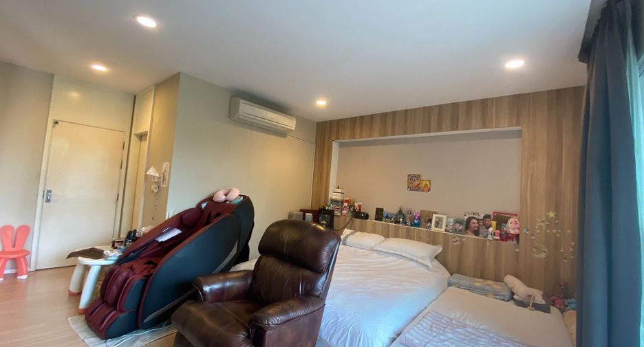 For sale 3 bedrooms townhouse in Bueng Kum, Bangkok