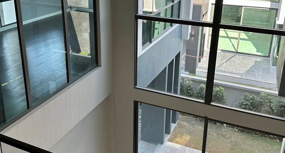 For rent 4 bedrooms house in Suan Luang, Bangkok