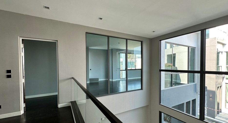 For rent 4 bedrooms house in Suan Luang, Bangkok