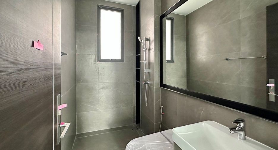 For rent 4 bedrooms house in Suan Luang, Bangkok