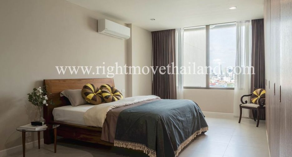 For rent 3 bedrooms condo in Bang Rak, Bangkok