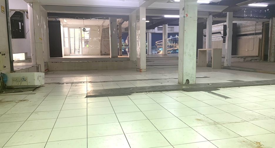 出租 16 卧室 商业空间 在 Watthana, 曼谷