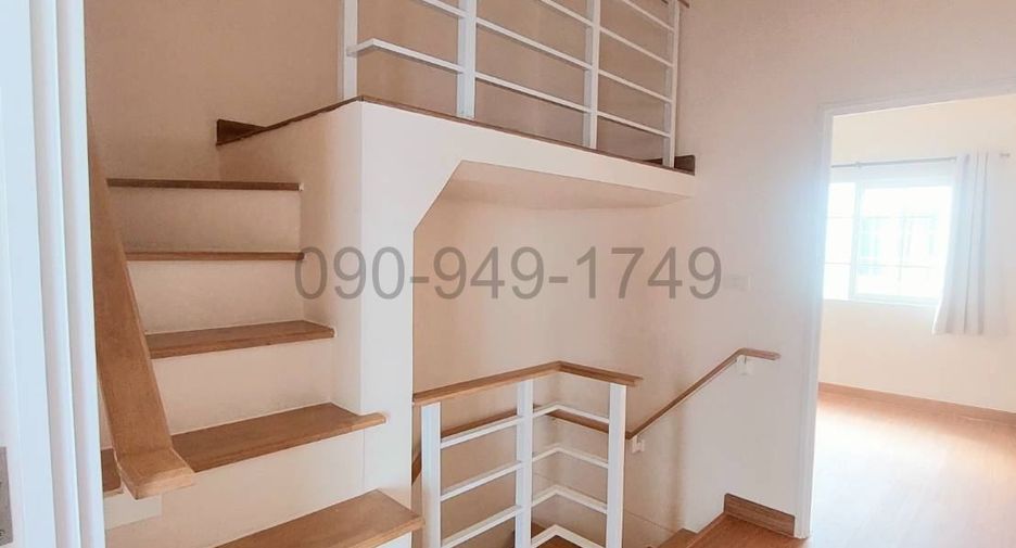 For sale 4 bedrooms townhouse in Bang Khen, Bangkok