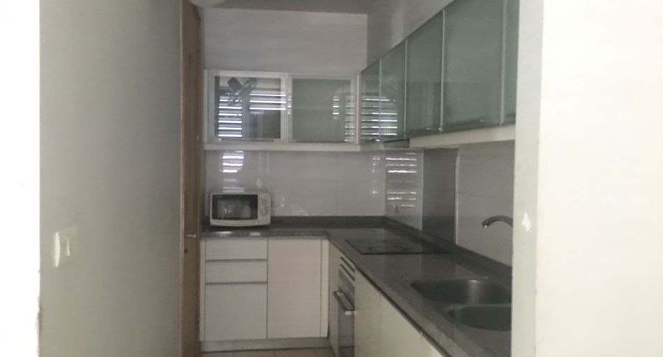 Wohnung zur Miete mit 3 Zimmer in Khlong Toei, Bangkok