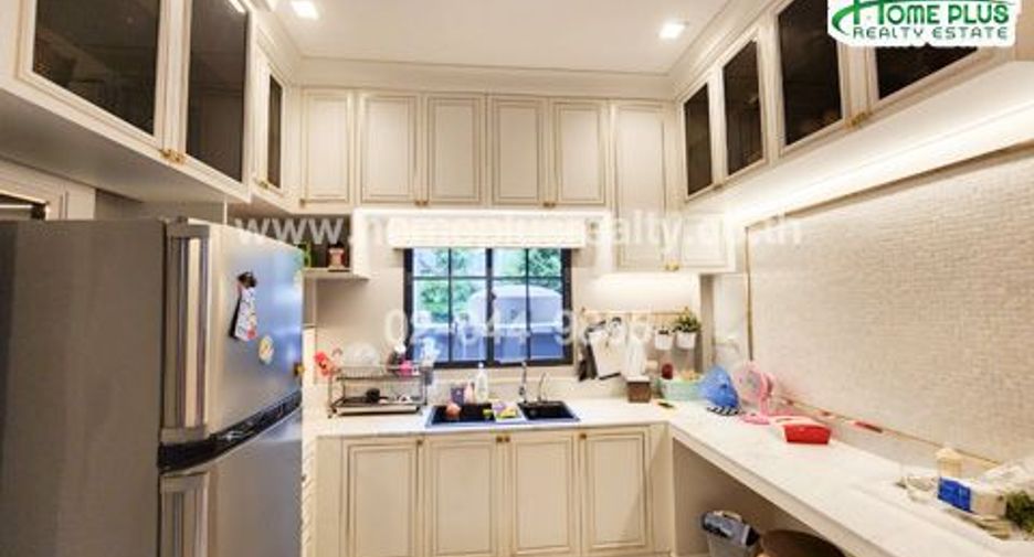 Haus zum Kauf mit 4 Zimmer in Pak Kret, Nonthaburi