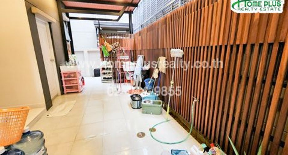 Haus zum Kauf mit 4 Zimmer in Pak Kret, Nonthaburi