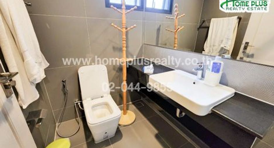 Haus zum Kauf mit 4 Zimmer in Pak Kret, Nonthaburi