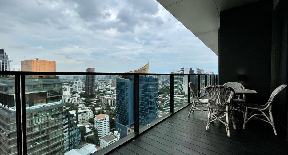 ให้เช่า 3 ห้องนอน คอนโด ใน วัฒนา, กรุงเทพฯ