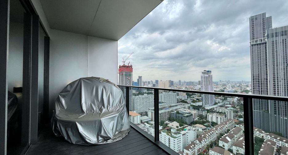 ให้เช่า 3 ห้องนอน คอนโด ใน วัฒนา, กรุงเทพฯ