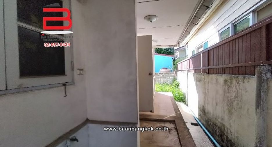 For sale 3 Beds condo in Bang Bo, Samut Prakan