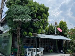 For sale studio land in Phra Khanong, Bangkok