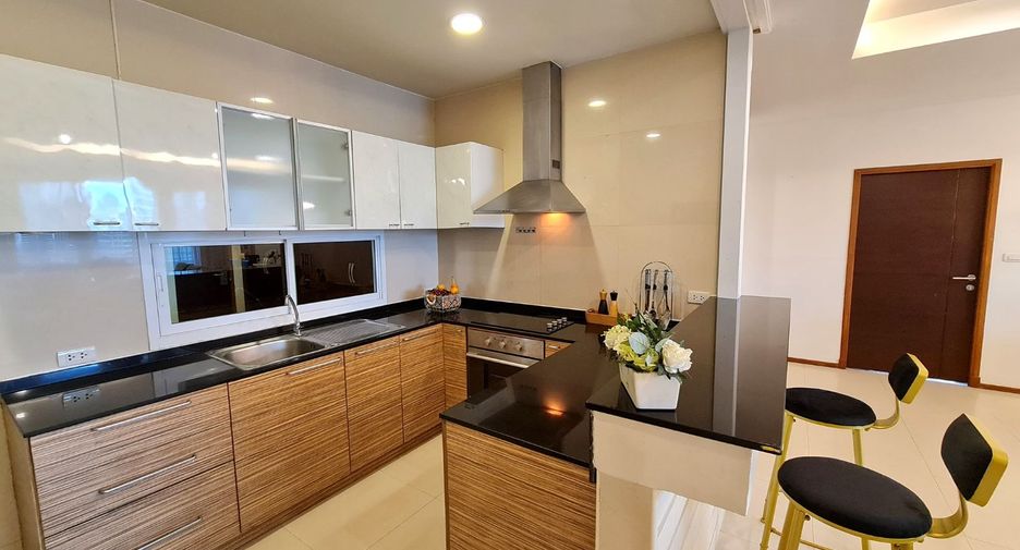 Serviced Apartment zur Miete mit 3 Zimmer in Watthana, Bangkok